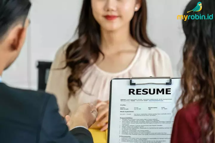 Apa Itu Curriculum Vitae? Pengertian dan Manfaat CV | MyRobin