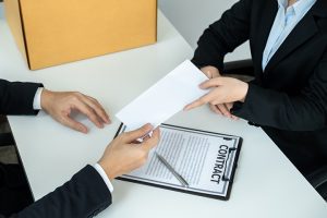 Tips Menulis Surat Pengunduran Diri beserta Contohnya
